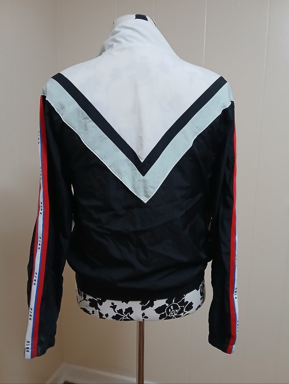 VICTORIA SECRET PINK Black Zip-Up Jacket with Silver Floral Appliqué - Picture 8 of 12
